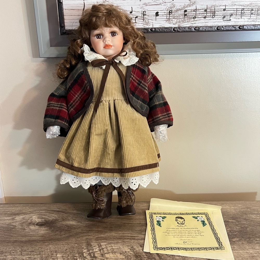 Madison Lee Limited Edition Hand painted Porcelain Doll 40/7,450 Brown Hair Eyes
